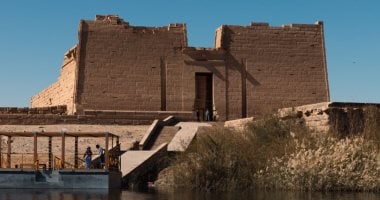 وزارة السياحة: إيقاف أعمال بناء المنشآت الخدمية بمحيط معبد كلبشة بأسوان
