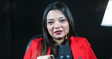 مدى إلزامية الطفل بحمل بطاقة كـمستند رسمى حال خروجه من البيت.. نائبة توضح