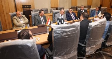 نقيب المحامين يستقبل وفد تنسيقية شباب الأحزاب لبحث بروتوكول تعاون مشترك