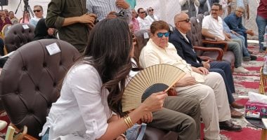 وزير السياحة يكرم الفرق المشاركة في ترميمات مقبرتى أمنحتب وساموت.. صور