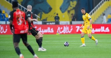 التعاون ينجو من الخسارة بتعادل مثير أمام الرياض في الدوري السعودي