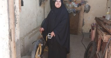 22 سنة «في مهنة العجلاتي».. الست نعيمة من دمياط قصة كفاح بطلها الصبر.. فيديو