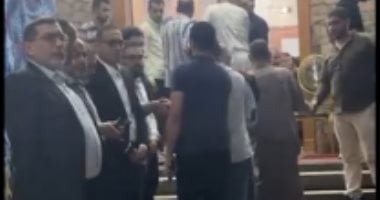 الزميل تامر إسماعيل يتلقى واجب العزاء فى وفاة والدته بمشاركة الأهل والزملاء والصحفيين
