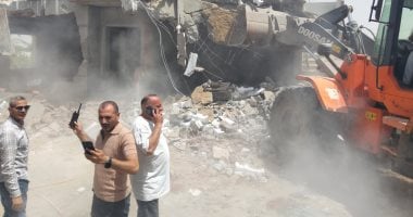 ​”هتخالف حنهد”.. حملة مكبرة تزيل 3 حالات تعدٍ فى منشأة القناطر بالجيزة
