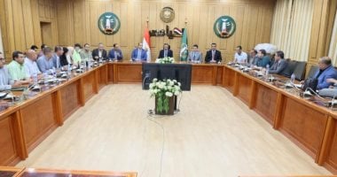 محافظ المنوفية يوجه بضرورة التعامل مع ظاهرة الكلاب الضالة