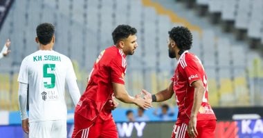 تريزيجيه يسجل ثاني أهداف الأهلي في شباك المصري المصري (2-0).. صور