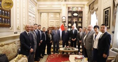 رئيس محكمة النقض يستقبل وفد قضائي من النيابة العامة الصينية