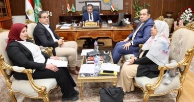 محافظ المنوفية يتابع جهود الارتقاء بالخدمات الصحية