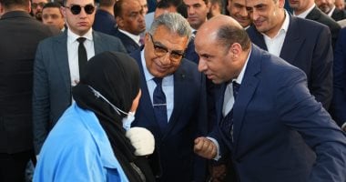 وزير العمل ومحافظ الدقهلية يتفقدان عددا من المصانع بالمنطقة الصناعية بجمصة