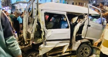إصابة 9 أشخاص في حادث اصطدام سيارة نقل بعدد من السيارات في مطروح.. صور