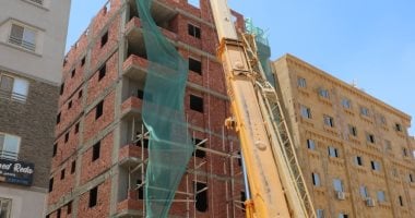 ​محافظ القاهرة يقود حملة مكبرة بالمقطم ويزيل أدوارا مخالفة استغلت إجازة العيد
