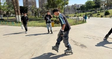 “السكيت” يخطف الأنظار فى الحديقة الدولية وسط أجواء الفرحة بأول أيام العيد