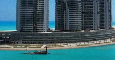 من منطقة مهددة بالألغام إلى مقصد سياحى عالمى.. العلمين الجديدة تعيد رسم خريطة التنمية.. نواب: تؤسس لمركز اقتصادى وسياحى كعنوان للجمهورية الجديدة.. ويؤكدون: تعكس قدرة مصر على صناعة مدن جاذبة للاستثمار والسكان