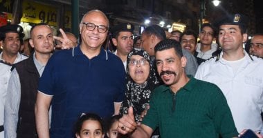محافظ الإسكندرية يتابع الخدمات بحي المنتزه ثان ويستمع للمواطنين.. صور
