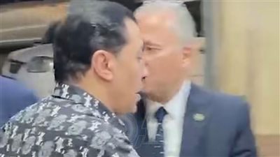 مصطفى كامل يساند هاني عبد الكريم في عزاء والده بمسجد الحامدية الشاذلية