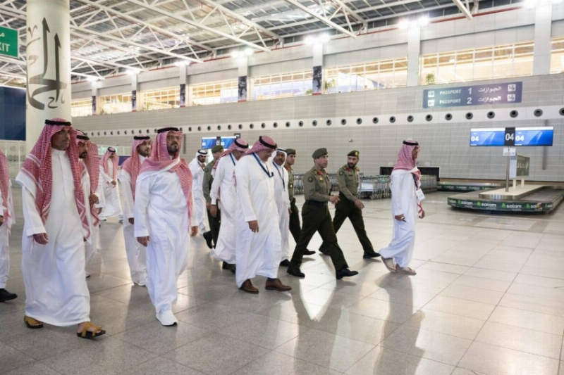 نائب أمير منطقة مكة يتفقد مجمع صالات الحج والعمرة بمطار الملك عبدالعزيز