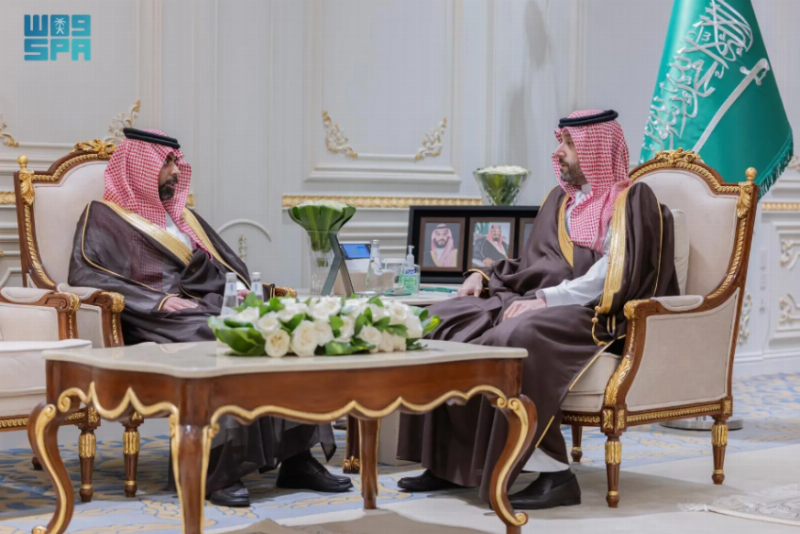 نائب أمير الحدود الشمالية يطلع على أعمال فرع صندوق تنمية الموارد البشرية بالمنطقة