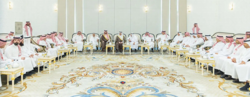 أمير المنطقة الشرقية ونائبه يقدمان التعازي لأسرة المجدوعي