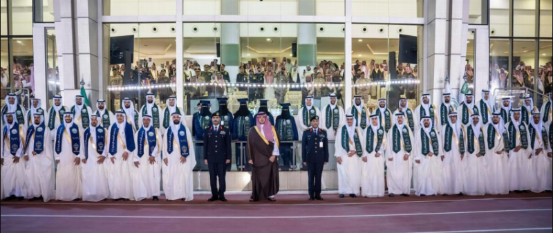 وزير الداخلية يرعى حفل تخريج 1662 طالبًا من كلية الملك فهد الأمنية