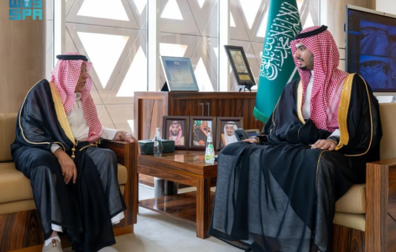 محافظ الدرعية يستقبل وفدًا من أسرة السالم ووفدًا من أسرة الباهلي