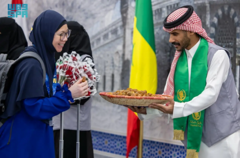 وصول أولى رحلات مستفيدي مبادرة “طريق مكة” من مطار بروناي الدولي إلى مطار المدينة المنورة