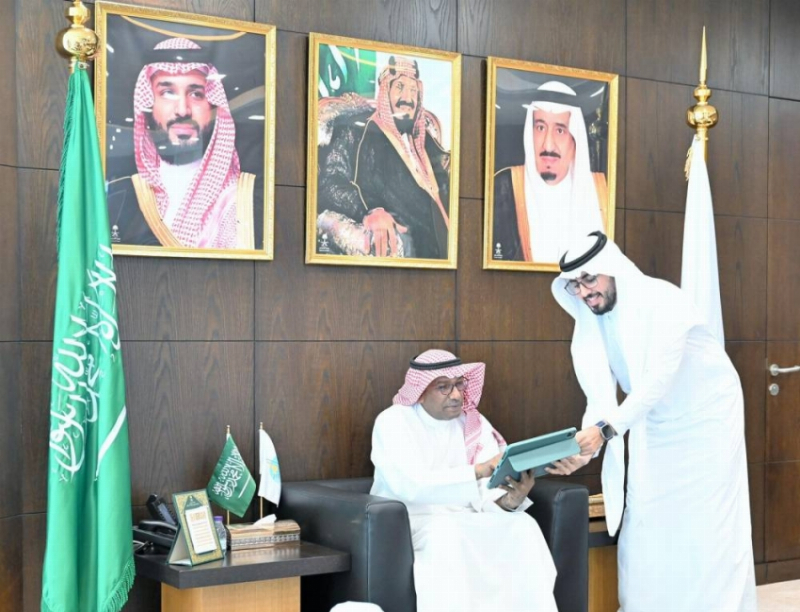 رئيس جامعة جازان يدشن منصة الترقيات