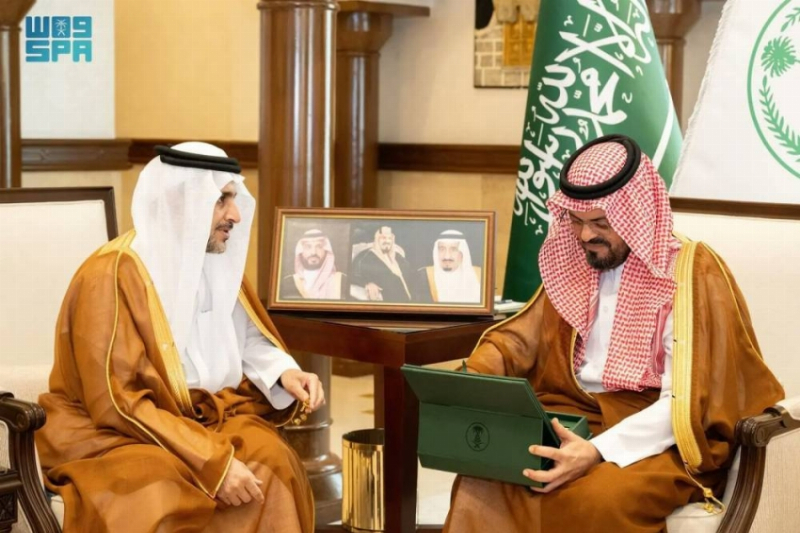 نائب أمير مكة يطّلع على استعدادات وزارة البيئة وخططها التشغيلية لحج 1447هـ