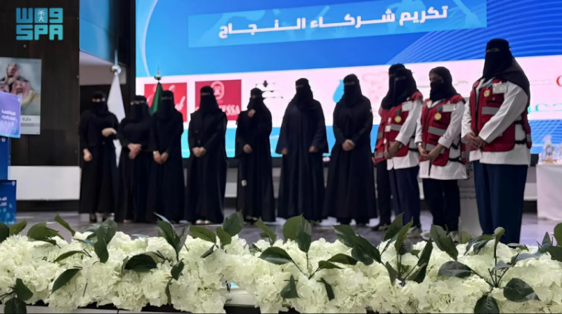 برعاية أمير الجوف.. الكلية التقنية للبنات بالقريات تحتفي بتخرج متدرباتها لعام 1447هـ