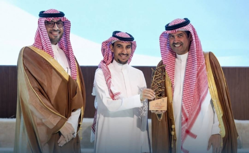 تكريم عميد كلية التقنية بالأحساء “عبدالله الدحيلان”