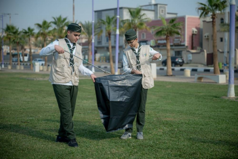 أمانة جازان تجهّز حدائق صبيا استعدادًا لموسم المانجو