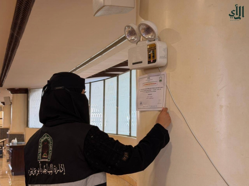 الشؤون الإسلامية بجازان تنفّذ (48,715) جولة رقابية على الجوامع والمساجد خلال أبريل