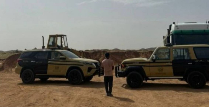 ضبط مخالف لنظام البيئة استغل الرواسب في منطقة حائل