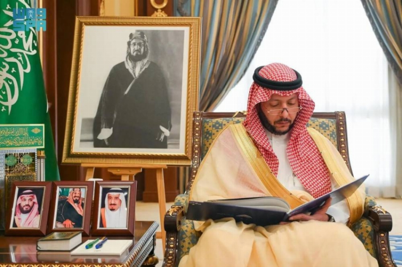 نائب أمير المدينة يطَّلع على مشروعات “الأدلاء” بالحج