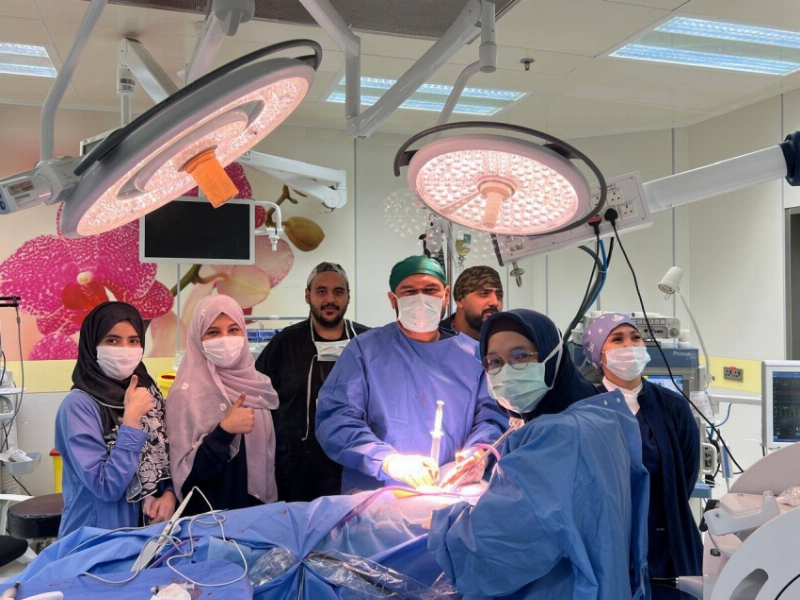 لأول مرة.. استئصال الفص العلوي لرئة مريضة شابة باستخدام المنظار الجراحي