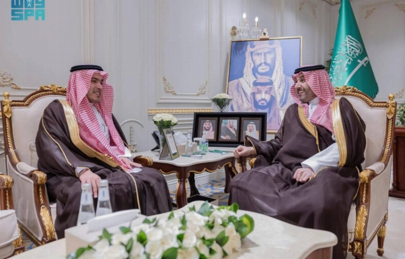 نائب أمير الحدود الشمالية يطلع على أعمال فرع الأحوال المدنية بالمنطقة