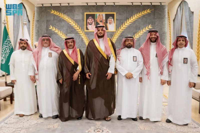 محافظ الطائف يستقبل رئيس وأعضاء مجلس إدارة نادي وجّ الرياضي