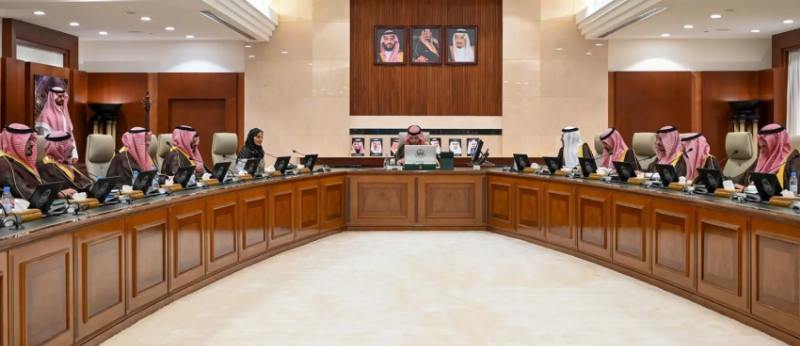 نائب أمير المدينة المنورة يرأس اجتماع اللجنة العليا لتنمية قطاع التمور بالمنطقة