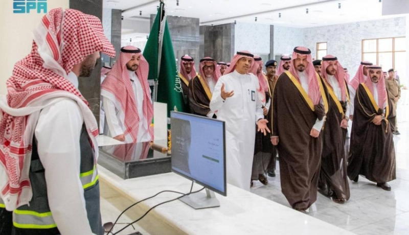 أمير المدينة: خدمة ضيوف الرحمن نهج راسخ للمملكة