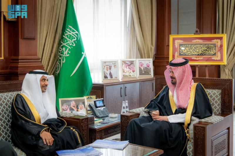 أمير المدينة يستقبل رئيس القطاع الشمالي الغربي بشركة المياه الوطنية بمناسبة تعيينه