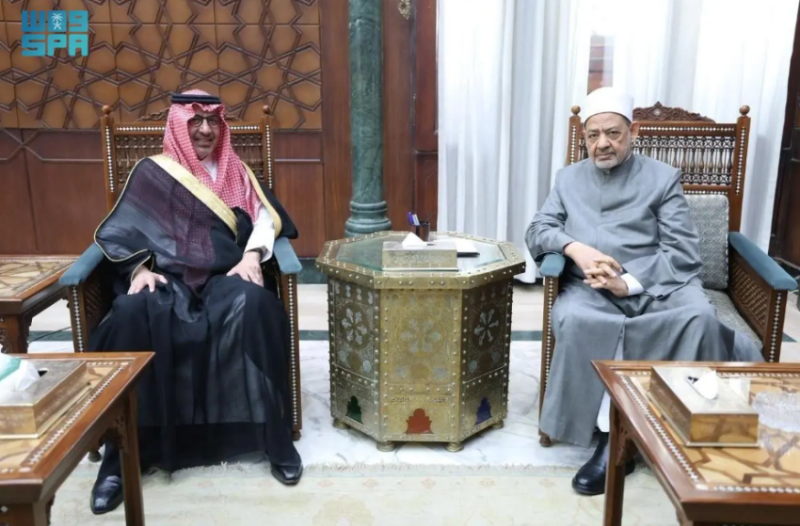 شيخ الأزهر يثمّن جهود خادم الحرمين وولي العهد في خدمة حجاج بيت الله الحرام