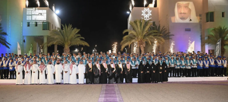 أمير جازان يرعى حفل تخريج 2,618 خريجًا وخريجةً من منشآت التدريب التقني والمهني بالمنطقة