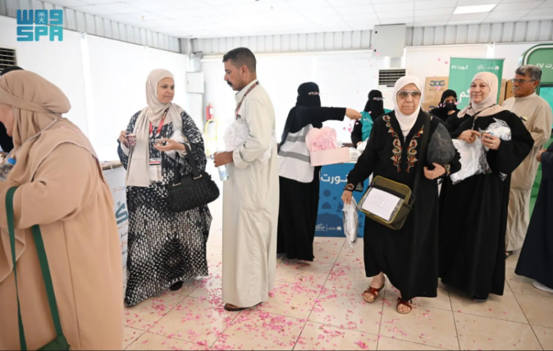 “الموارد البشرية” تنفّذ مبادرة “أنوَرت” لاستقبال الحجاج لحظة وصولهم للمدينة المنورة