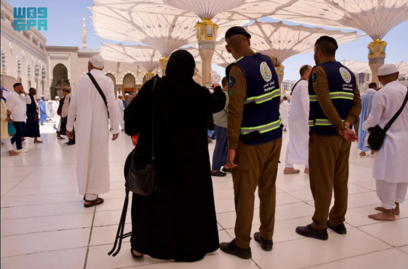 قوات الدفاع المدني بالحج تعزز أعمالها الميدانية في المسجد النبوي خلال موسم حج 1447هـ
