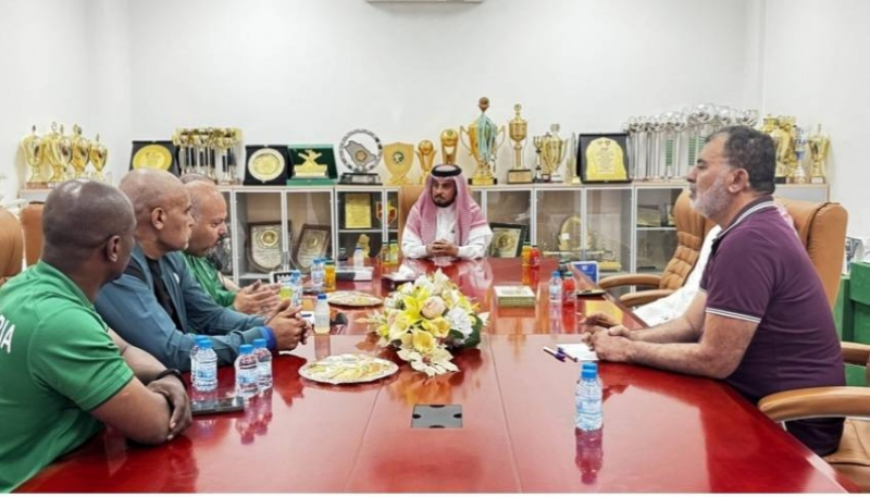 نادي هجر يستقبل وفداً من الاتحاد السعودي للملاكمة والركل لتشجيع النادي وإستحداث اللعبة