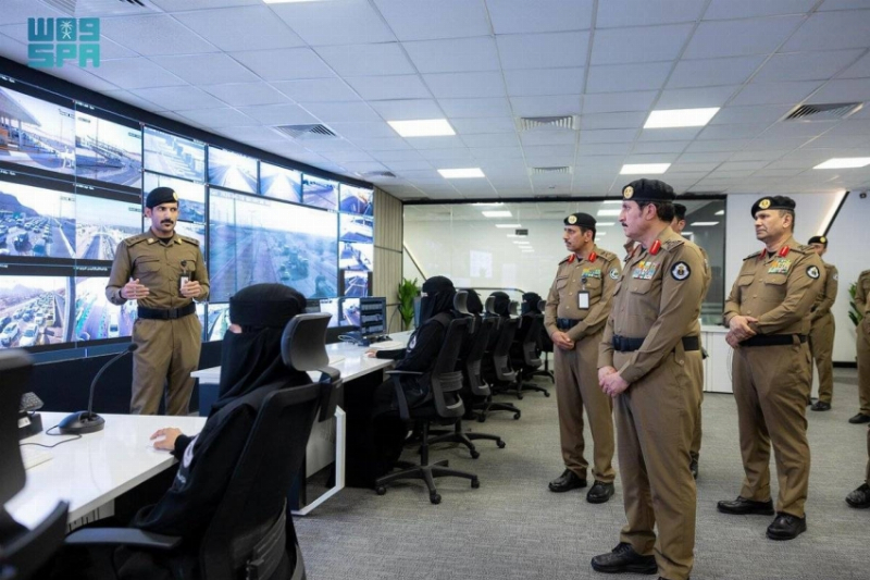 مدير الأمن العام يتفقد قوات أمن الحج والجهات العسكرية المساندة المشاركة في الحج