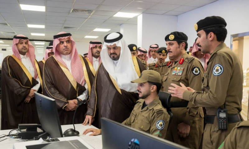نائب أمير مكة يتفقد جاهزية المشاعر للحج