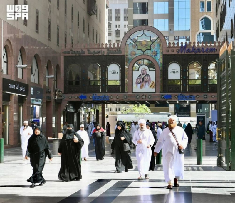 المدينة المنورة تودّع ضيوف الرحمن المتجهين إلى المشاعر المقدسة وتستقبل زوار الداخل