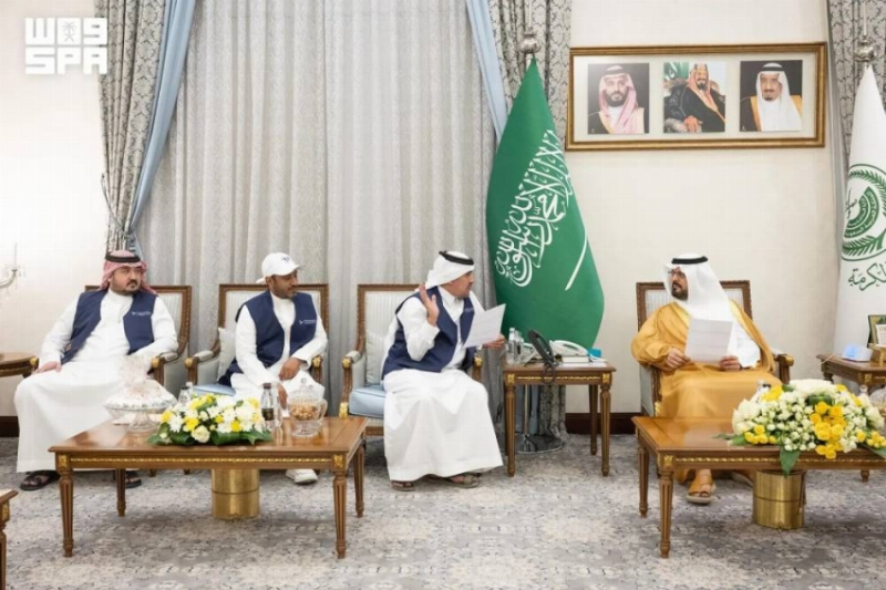 نائب أمير مكة يطّلع على إنجازات قطاع الاتصالات والتقنية في حج 1447هـ