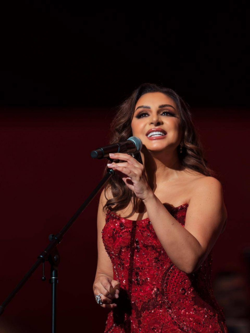 جمهور الرياض يعيش ليلة غنائية حالمة مع “صوت مصر” أنغام