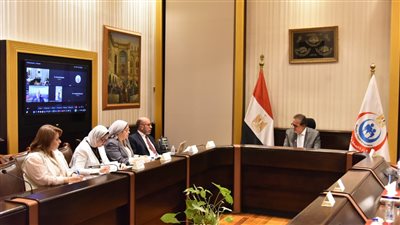 وزير الصحة يعقد اجتماعاً مع نخبة خبراء لبحث تطوير منظومة زراعة الأعضاء